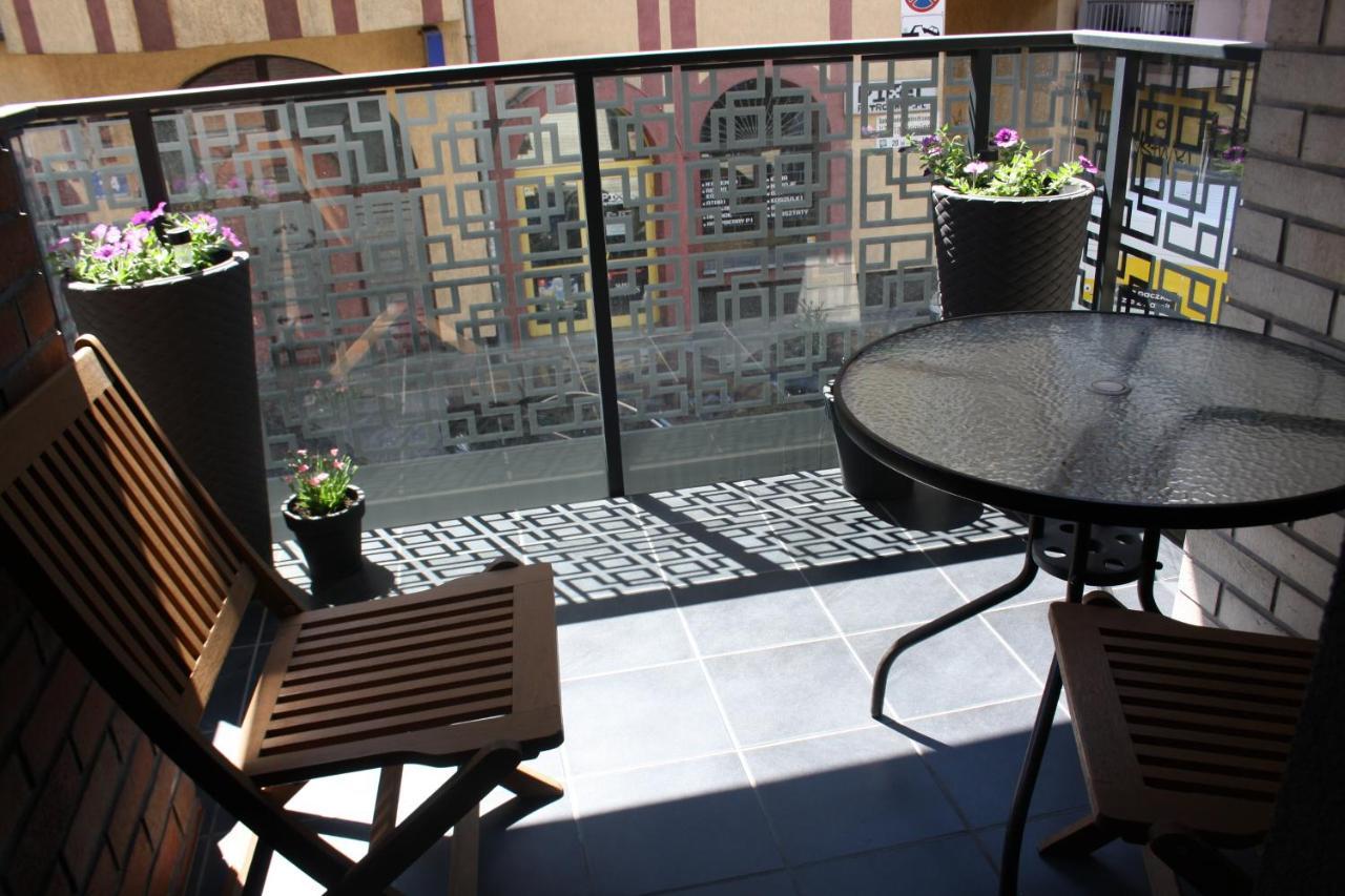 Golden House Apartment วรอตซวาฟ ภายนอก รูปภาพ
