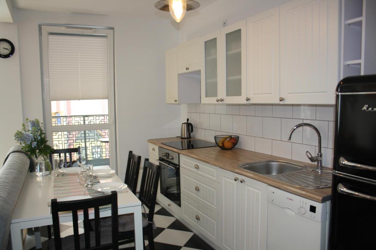 Golden House Apartment วรอตซวาฟ ภายนอก รูปภาพ