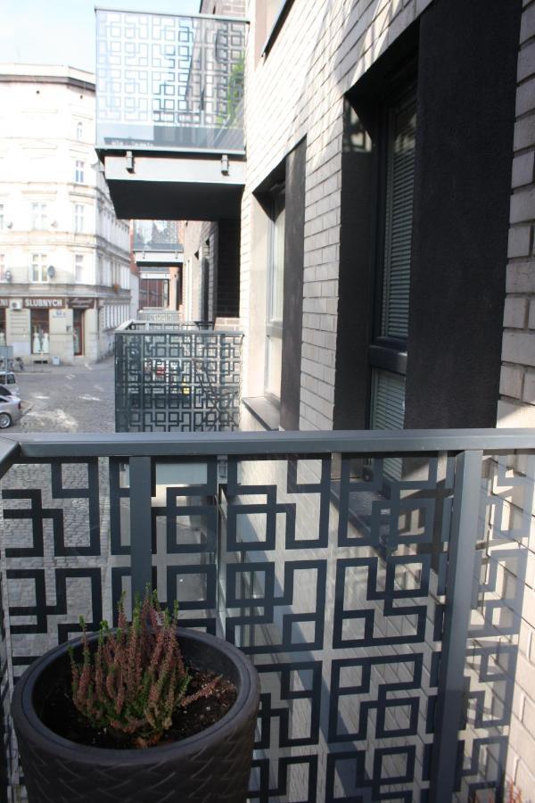 Golden House Apartment วรอตซวาฟ ภายนอก รูปภาพ